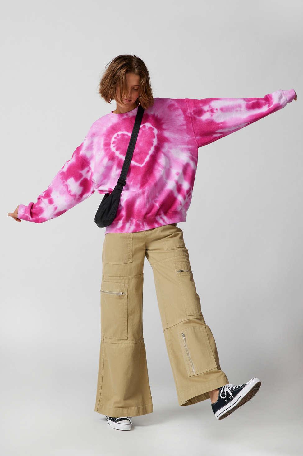 Urban Renewal Remade Heart Tie-dye Crew Neck Sweatshirt in Pink | Lyst