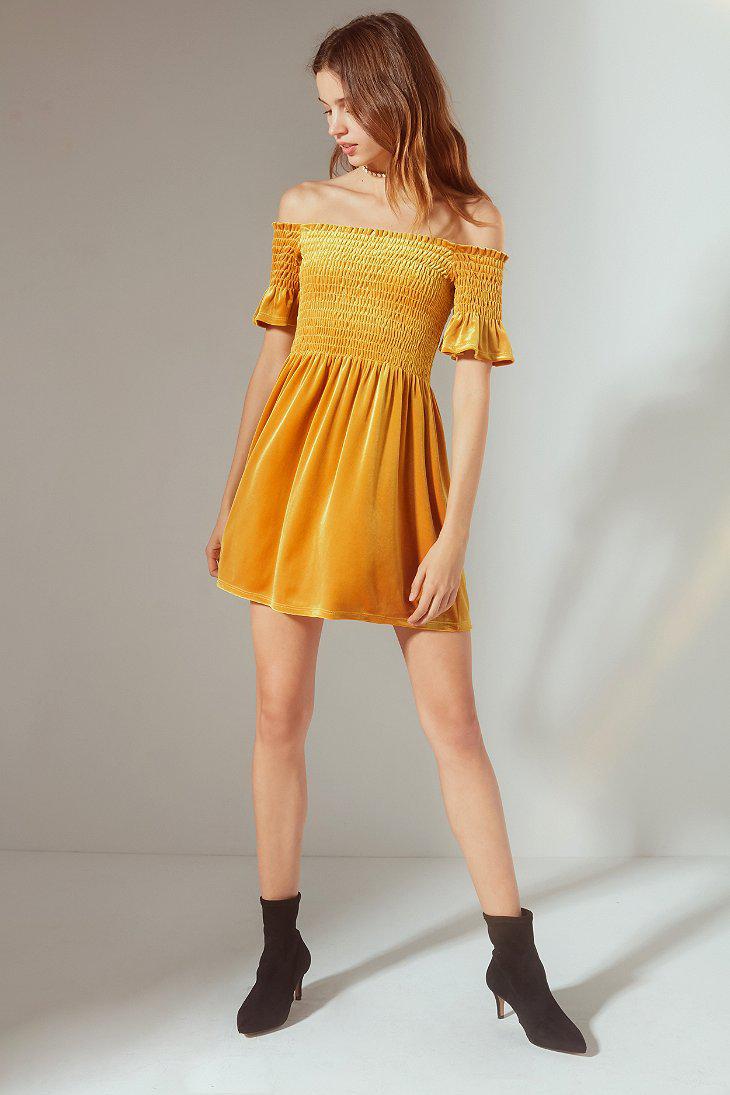 urban outfitters velvet dress