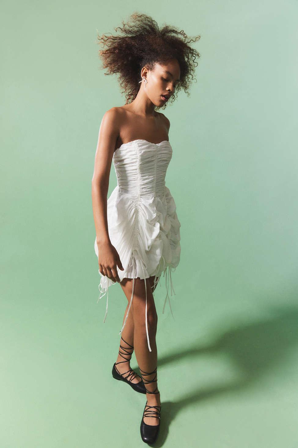 Kimchi Blue Belladonna Ruched Strapless Mini Dress in White Lyst