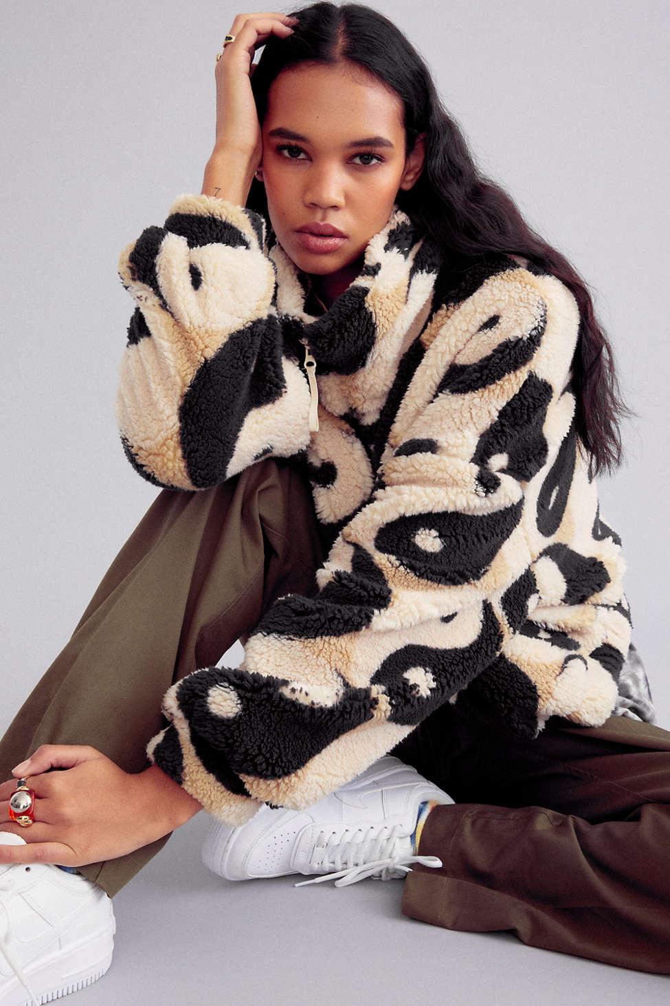 Uo Olivia Printed Sherpa Jacket 