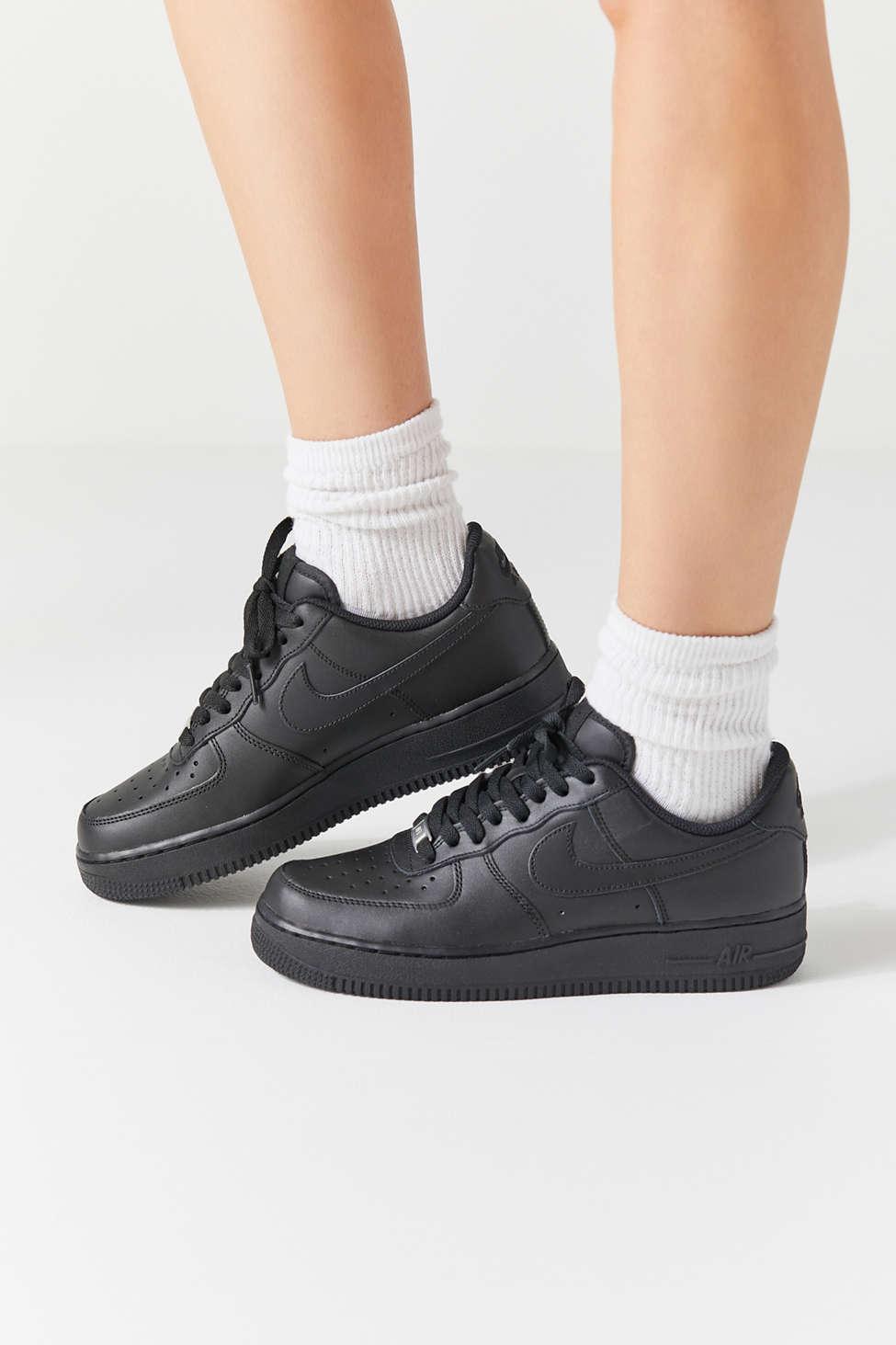 low top black af1
