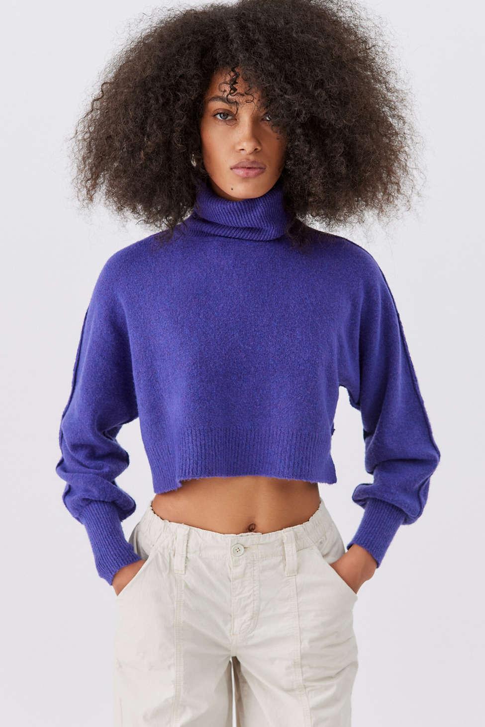 Urban Outfitters Uo Finley Cropped Turtleneck Sweater in Blue | Lyst