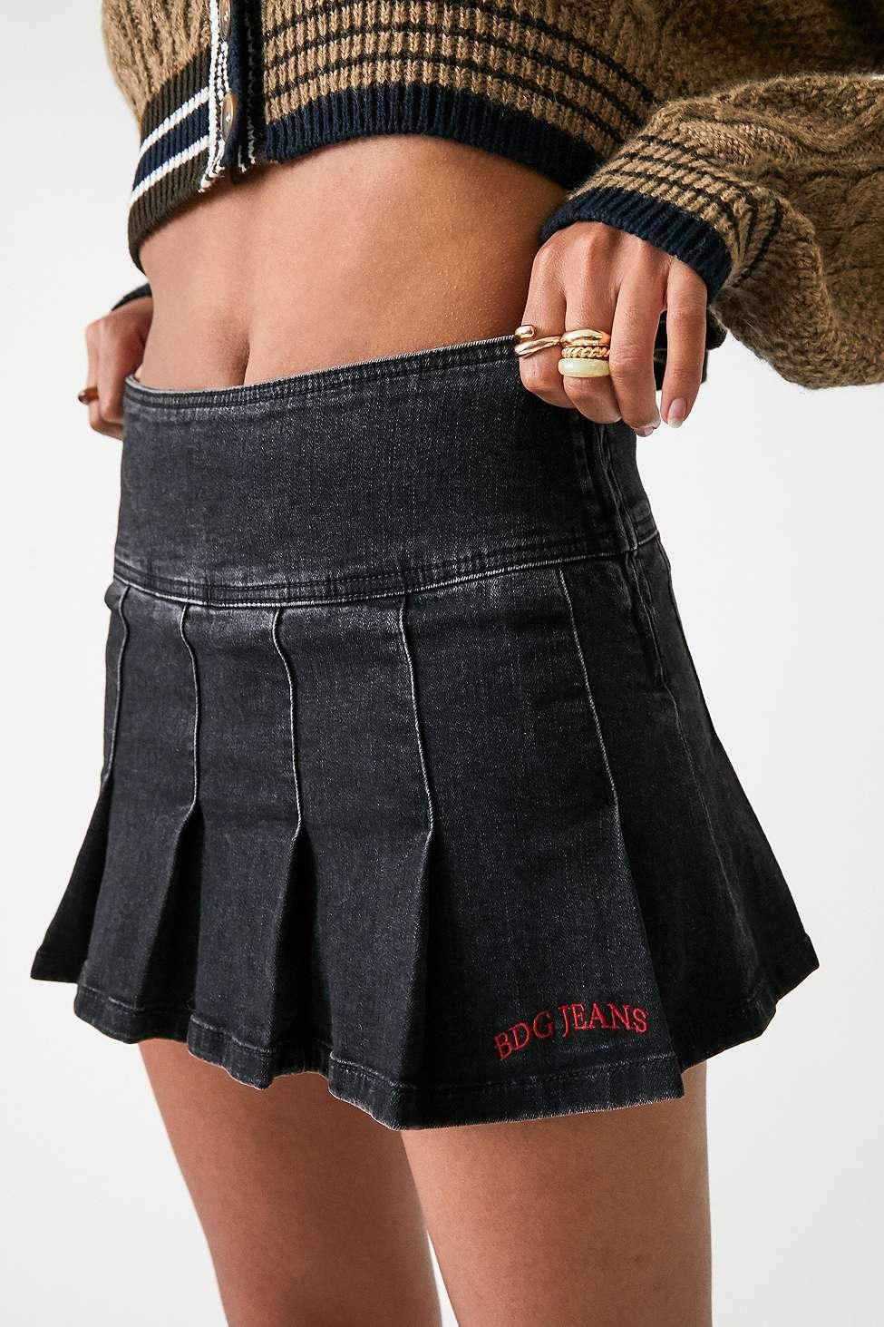 Denim pleated black skirt hotsell