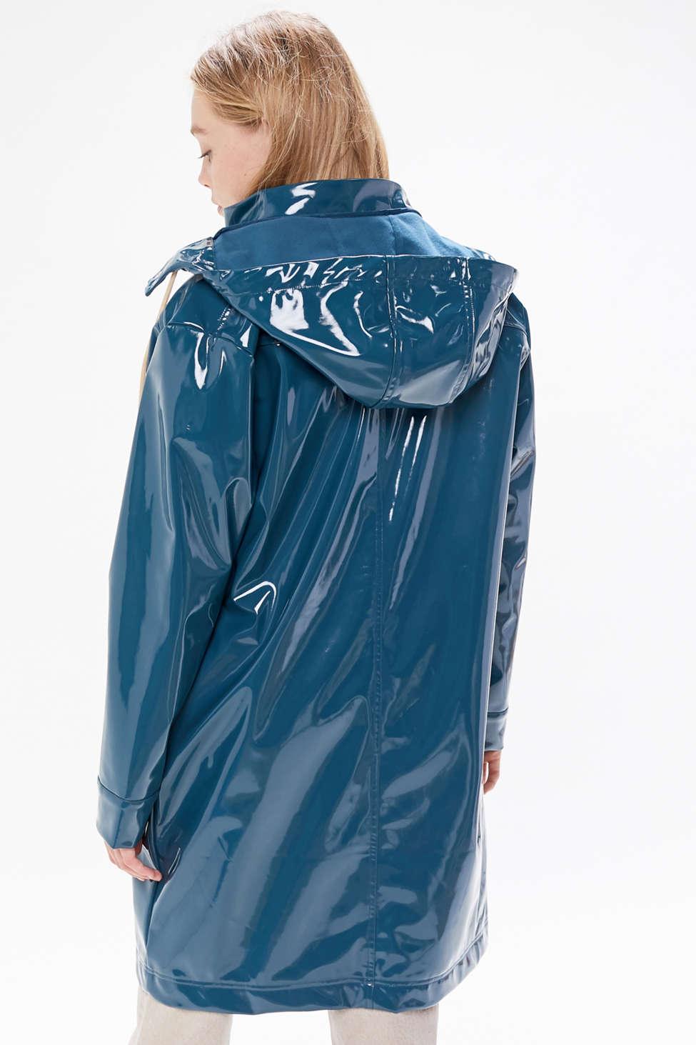 overhead rain coat
