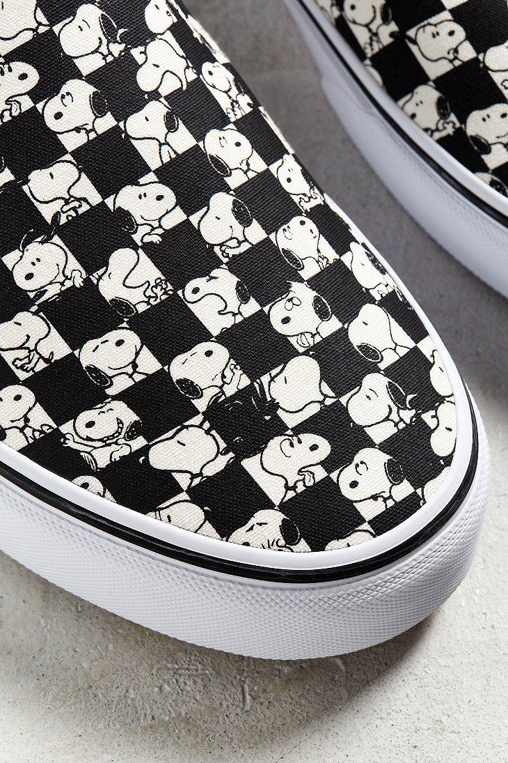 Vans X Peanuts Classic Slip-on Snoopy Checkerboard Sneaker in Black for Men  | Lyst