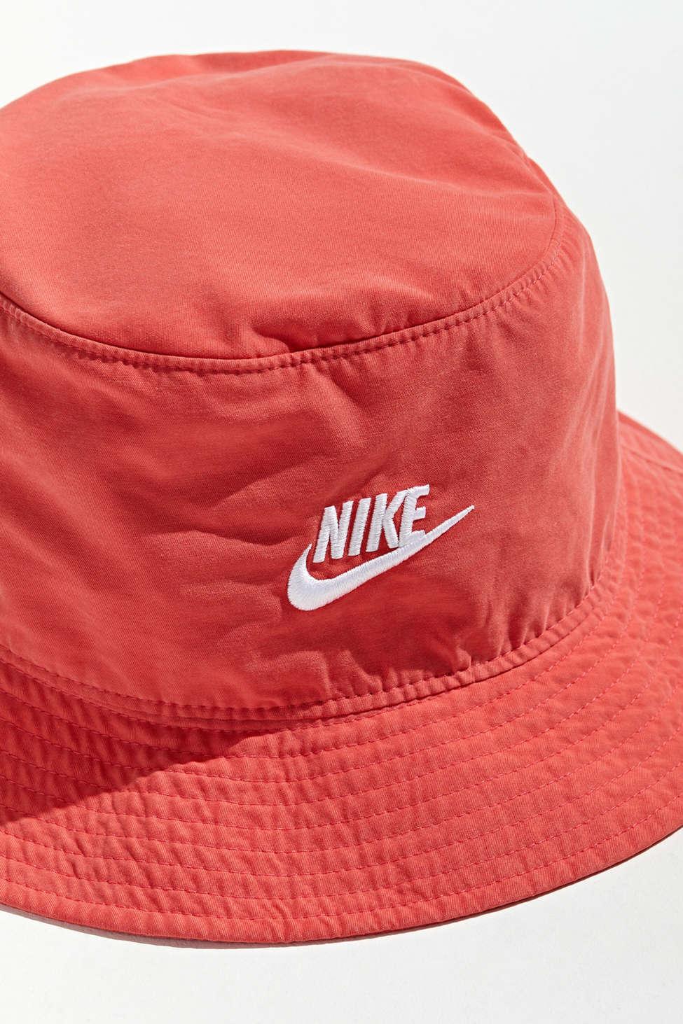 Nike Washed Bucket Hat in Red for Men | Lyst