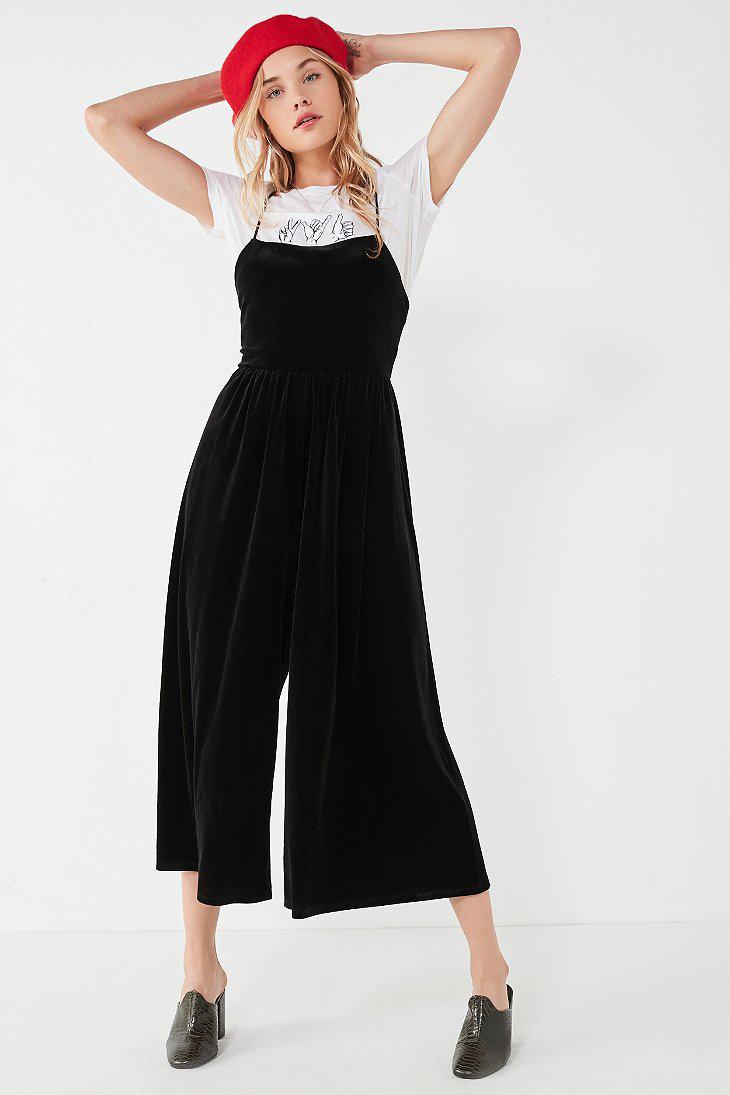 Urban Outfitters Uo Emmabella Velvet 