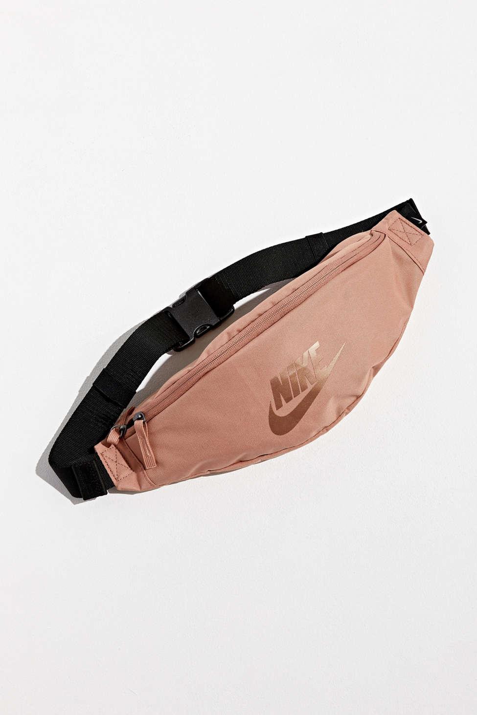 nike heritage sling bag price