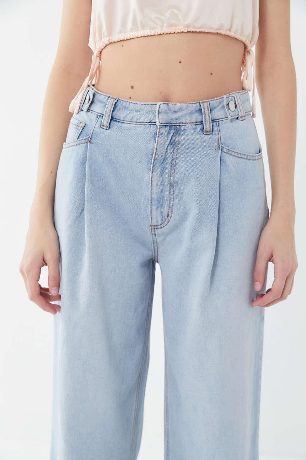 pleated wide leg jeans
