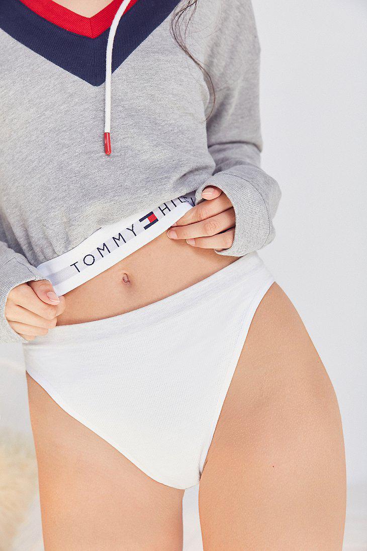 tommy hilfiger x uo