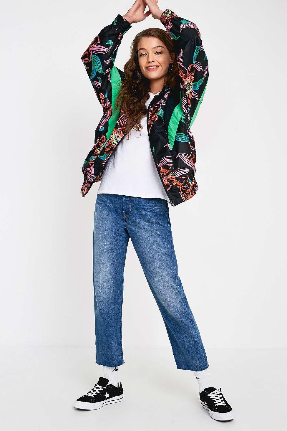 levi's reese windbreaker in tropical print