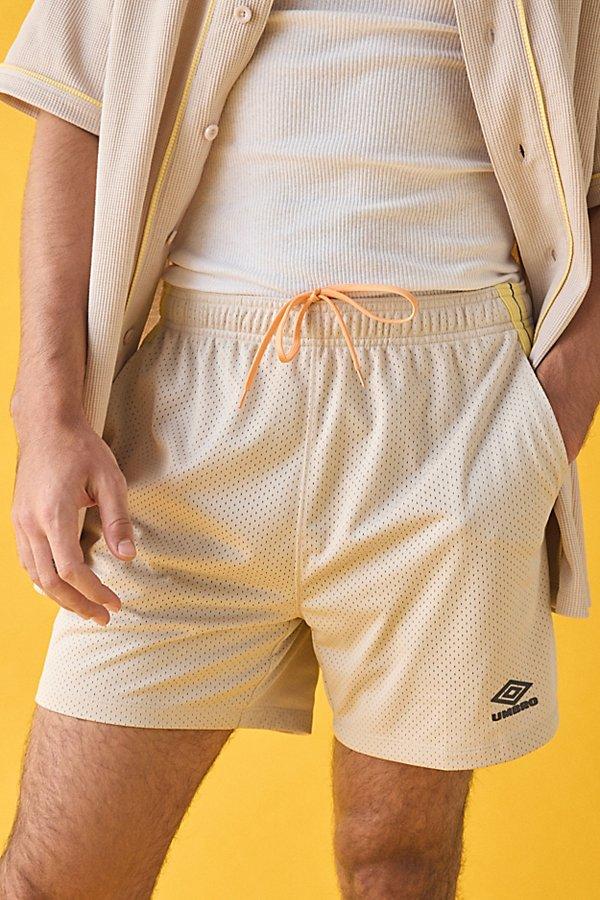 UMBRO■One-point Mesh Short-sleeved■送料込 Amazon.com: Umbro Men's Standard Mesh Short, Black/White