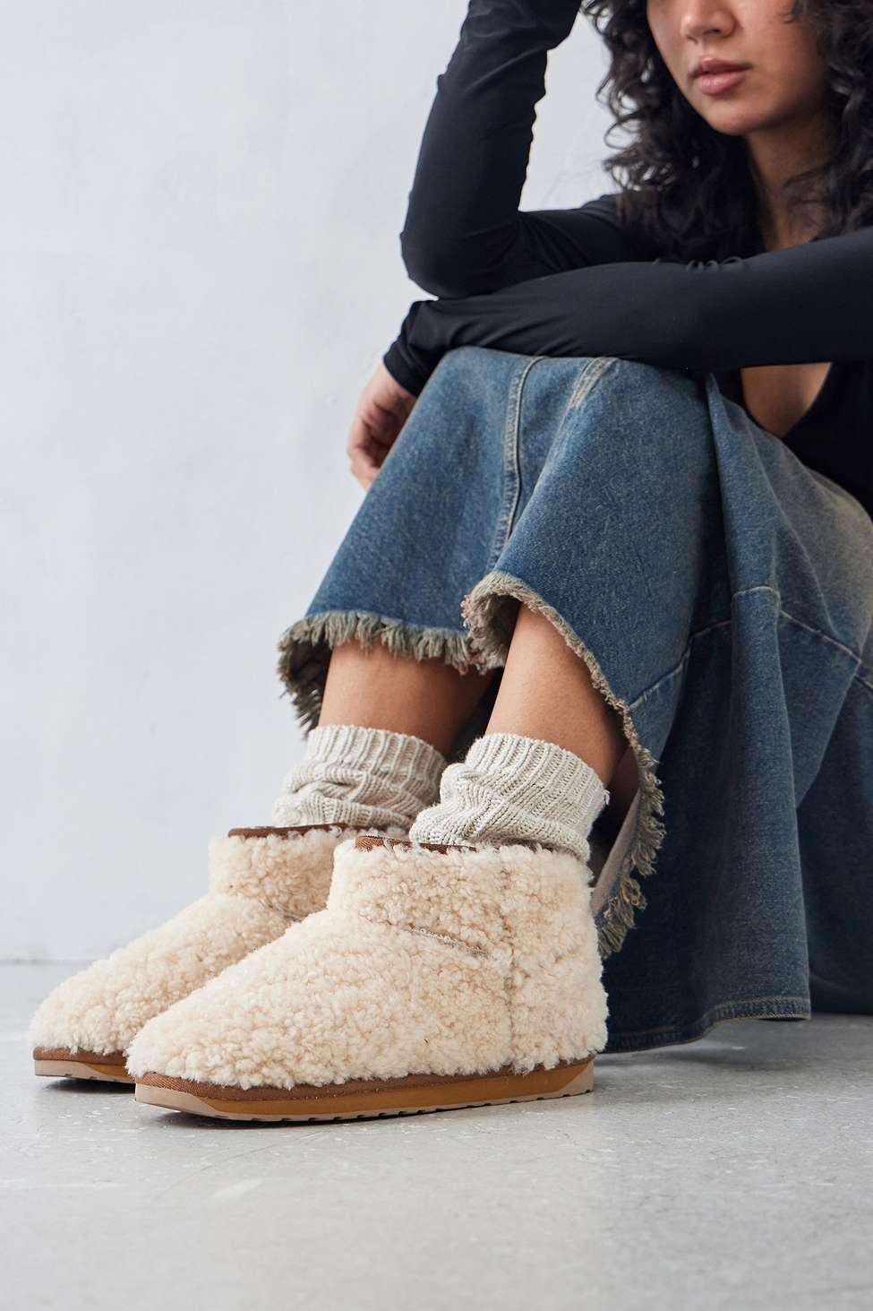 emu-Beige-Australia-Stinger-