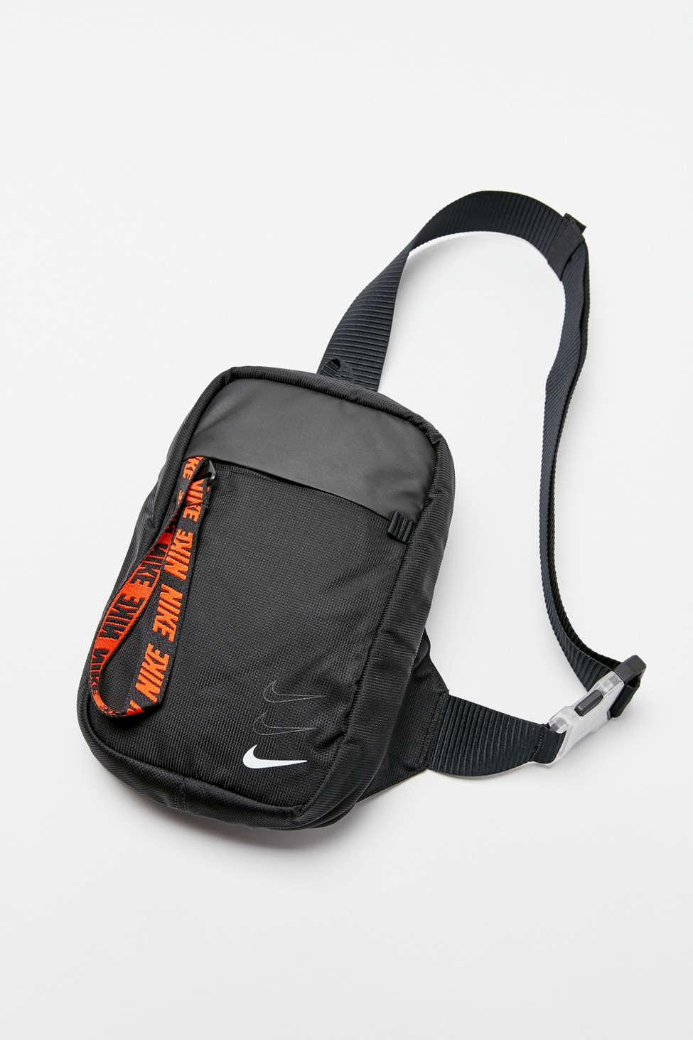 Nike Nike Sportswear Essential Sling Bag in Black | Lyst
