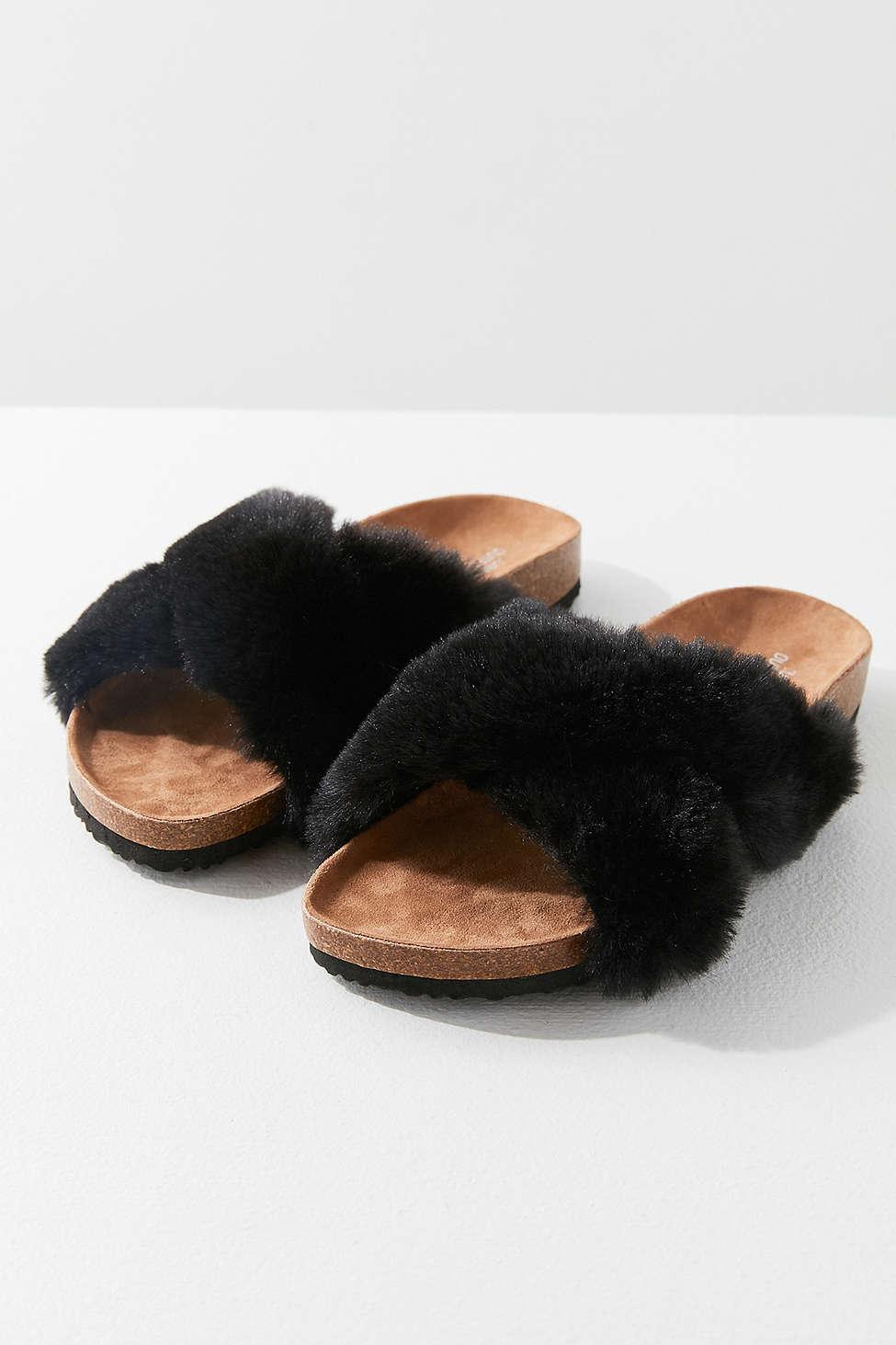 urban outfitters fur slides