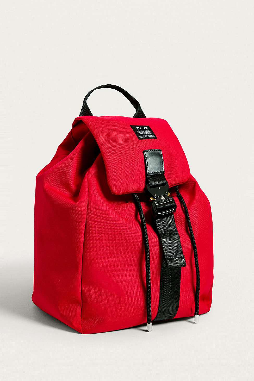 uo hiking buckle backpack