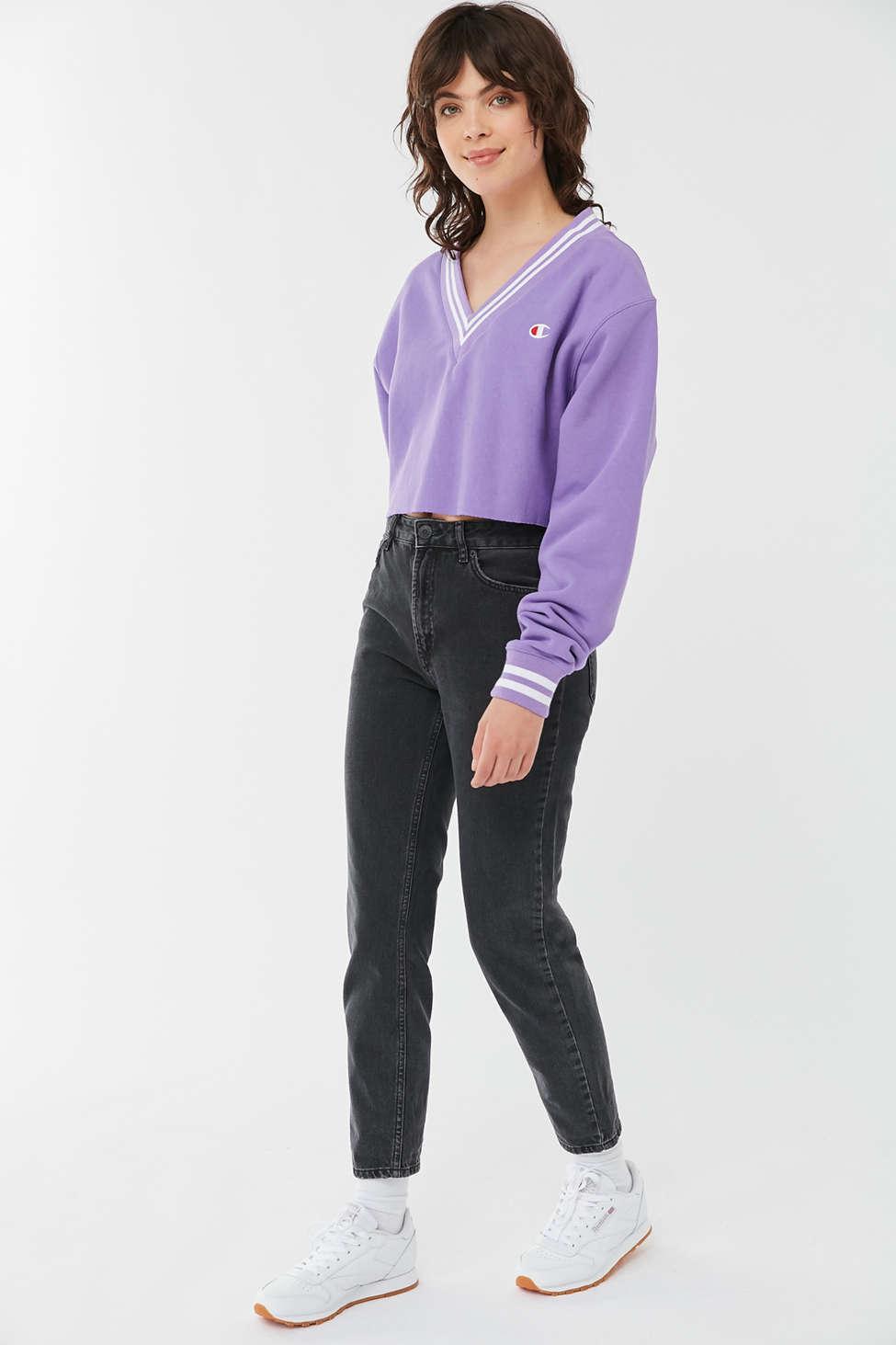 Champion Champion Uo Exclusive Oversized V-neck Cropped Sweatshirt in  Purple - Lyst