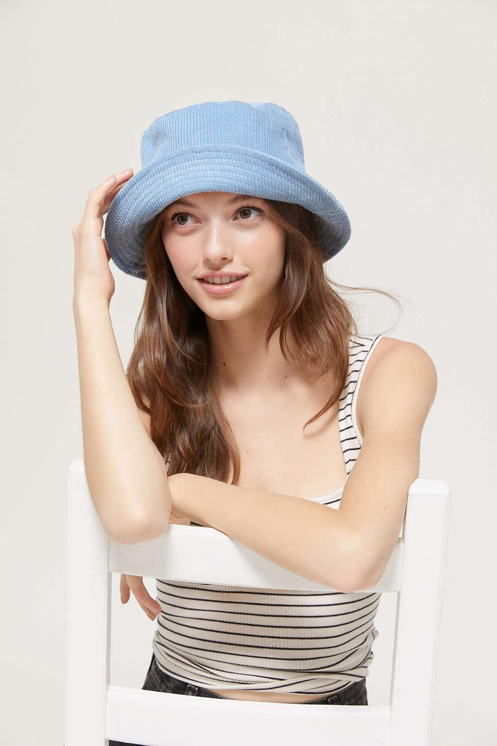 urban outfitters blue bucket hat