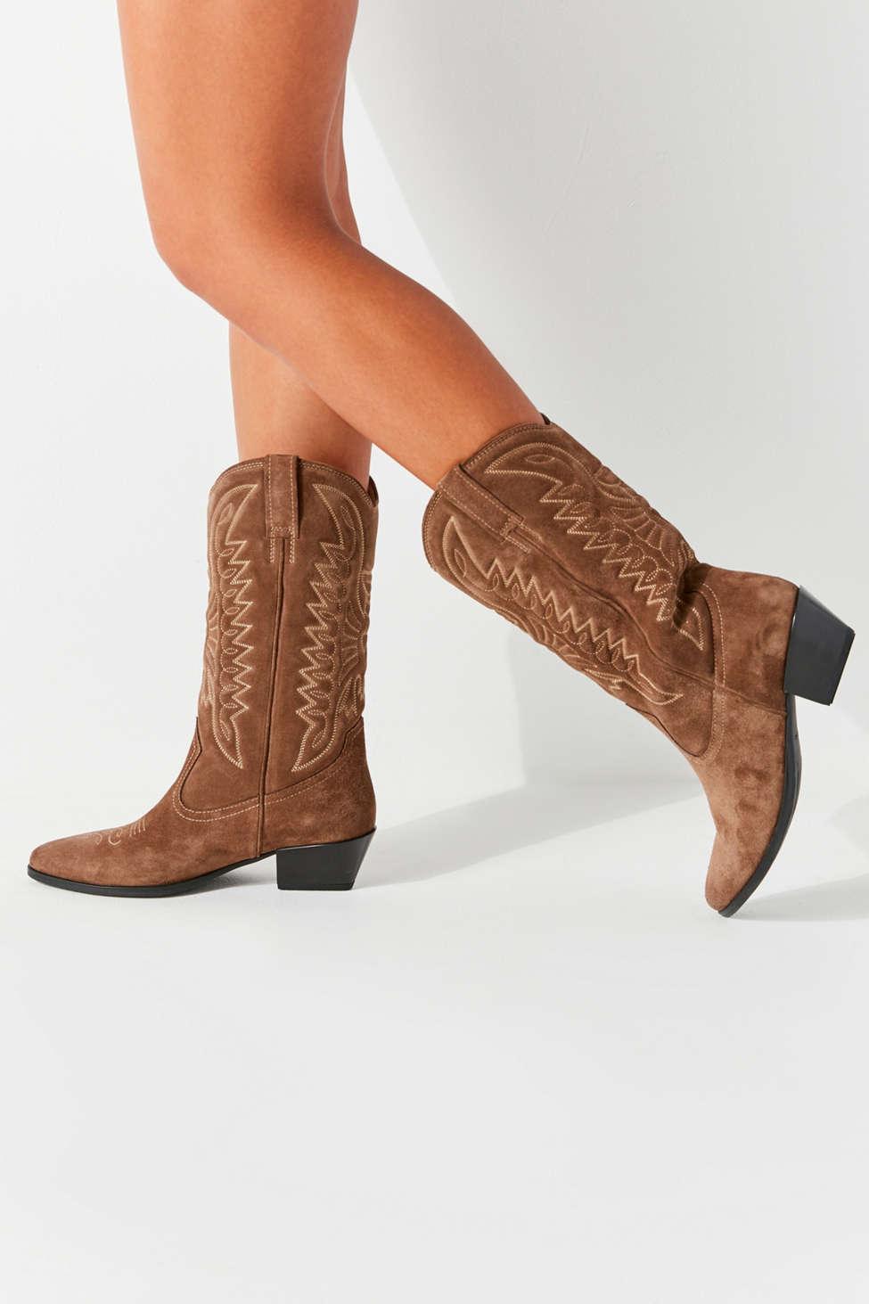 Withered Hotellet Jernbanestation Vagabond Shoemakers Emily Suede Cowboy Boot in Brown | Lyst