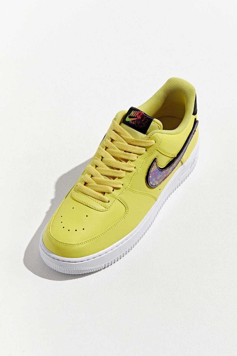 nike air force 1 07 swoosh patches sneaker