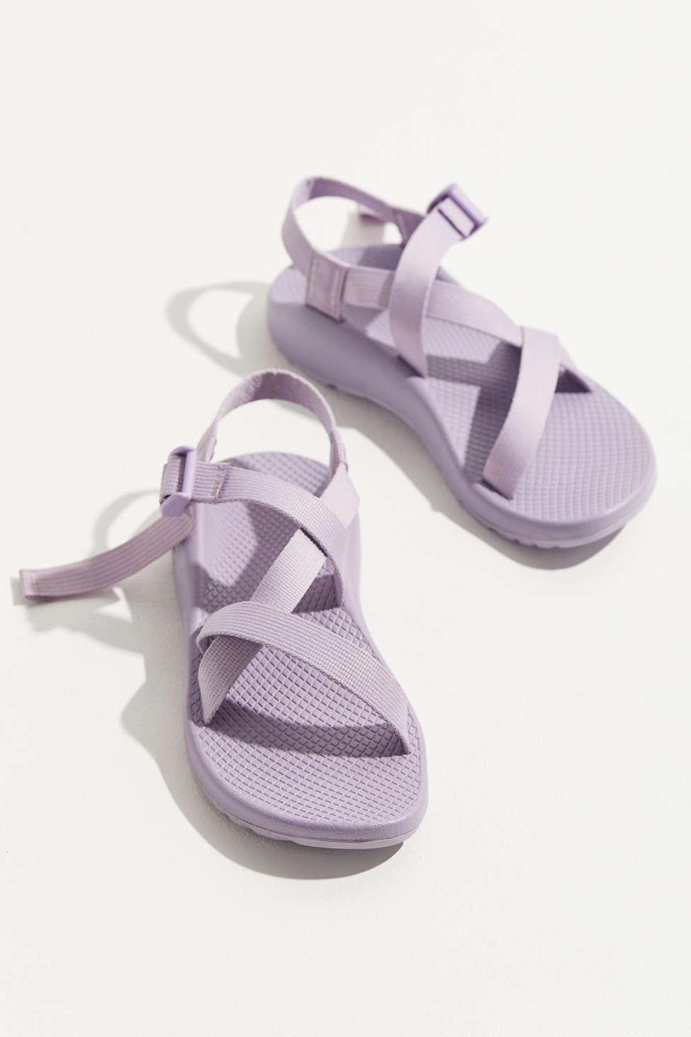 urban outfitters chacos