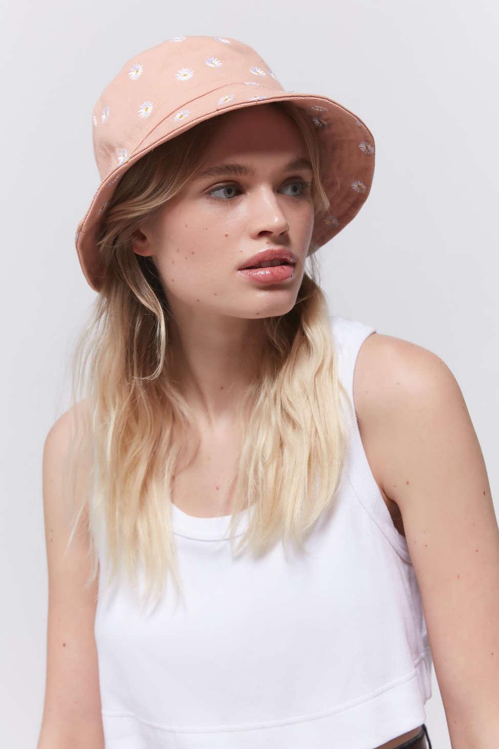 gia bucket hat