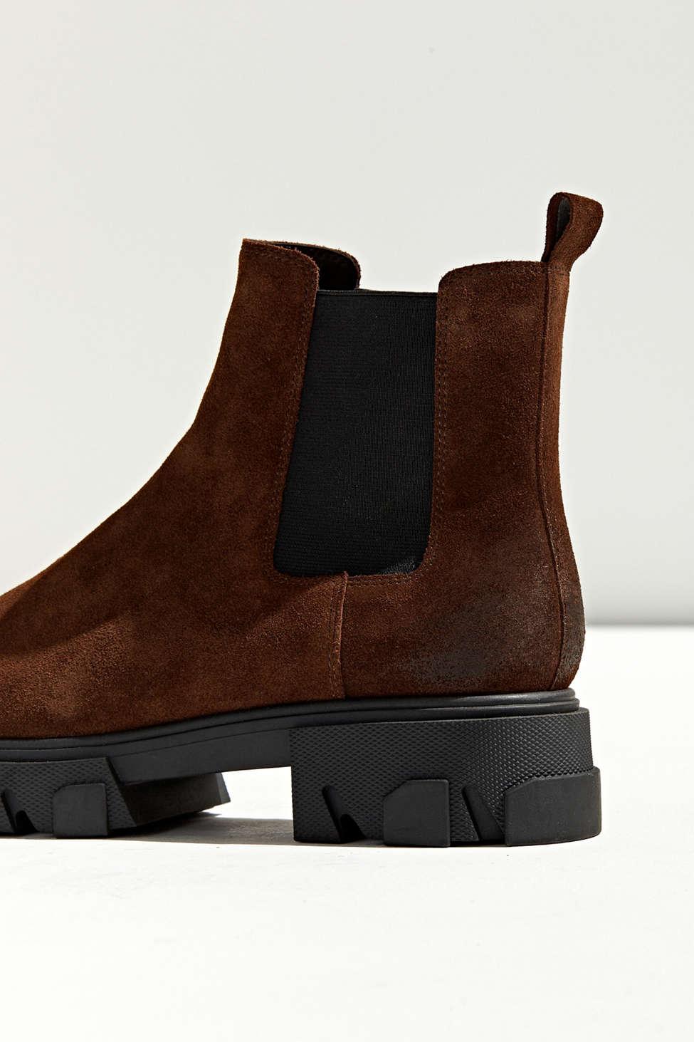 Urban Outfitters Uo Lorenzo Chunky Chelsea Boot in Brown for Men 