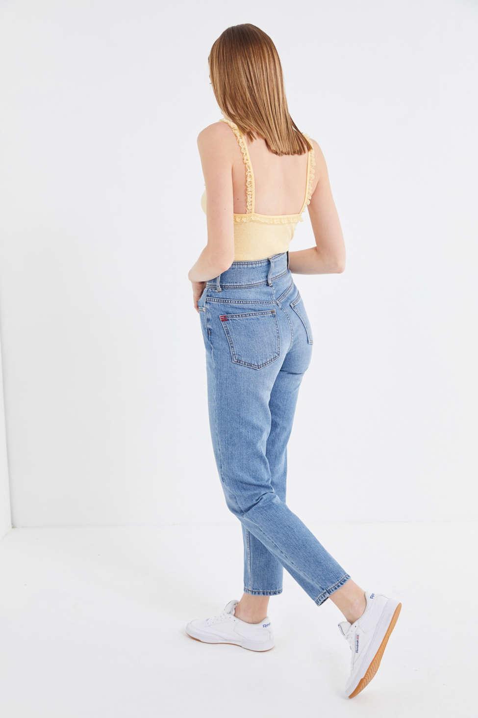 Double-button High-waisted Mom Jean in Blue |