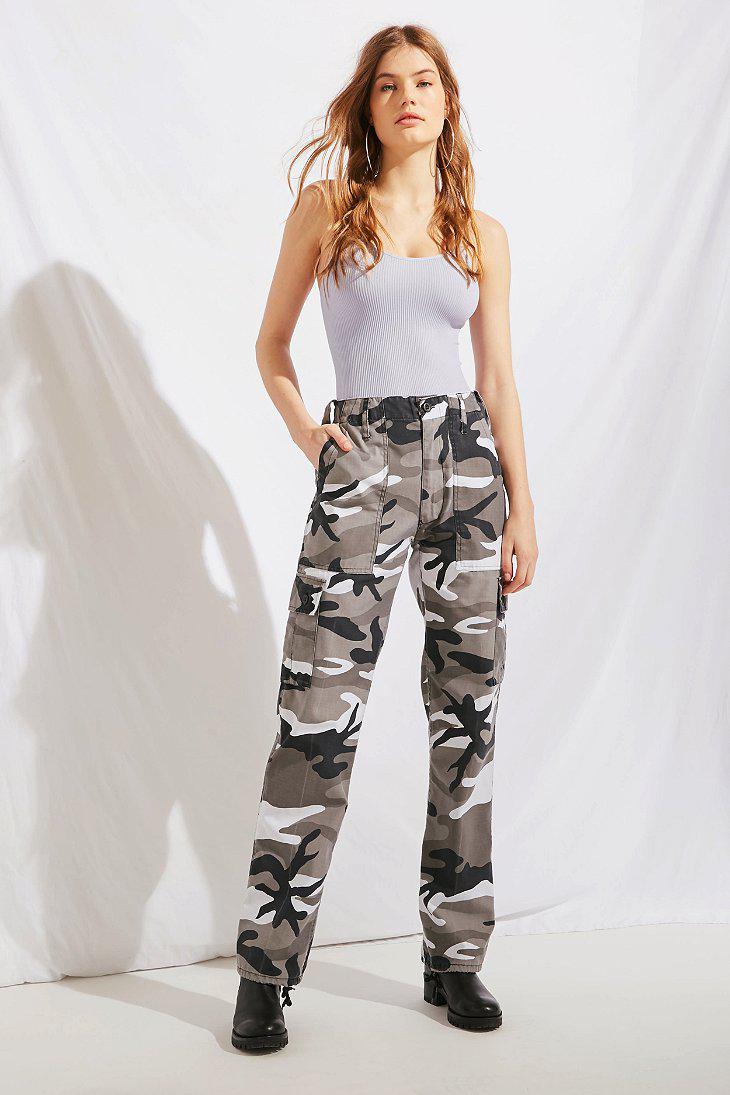 urban outfitter camo pants
