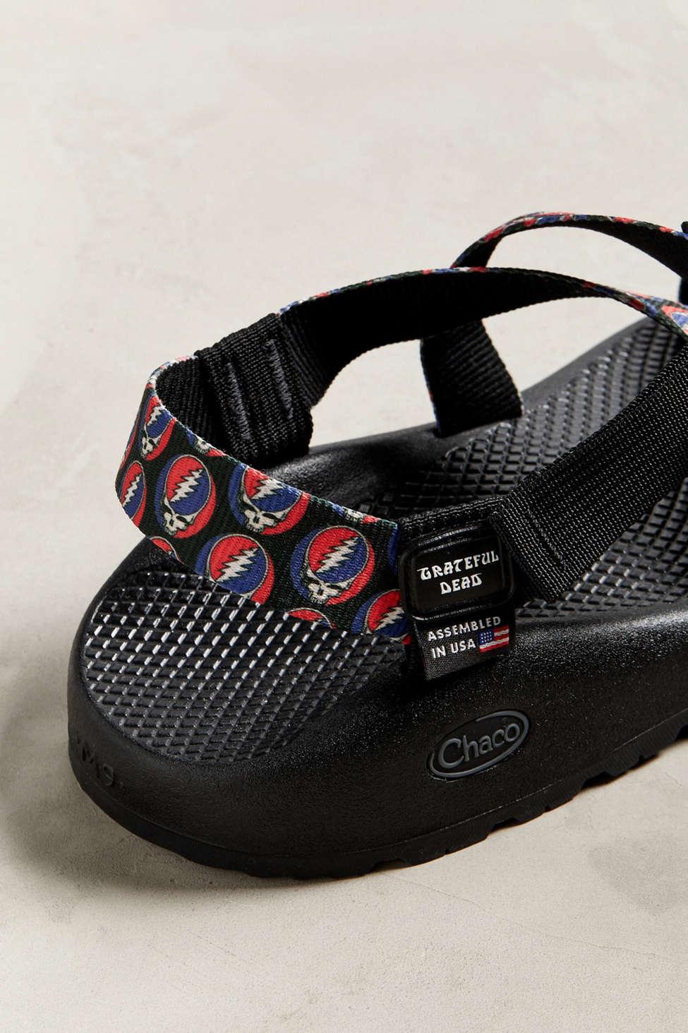 urban outfitters chacos