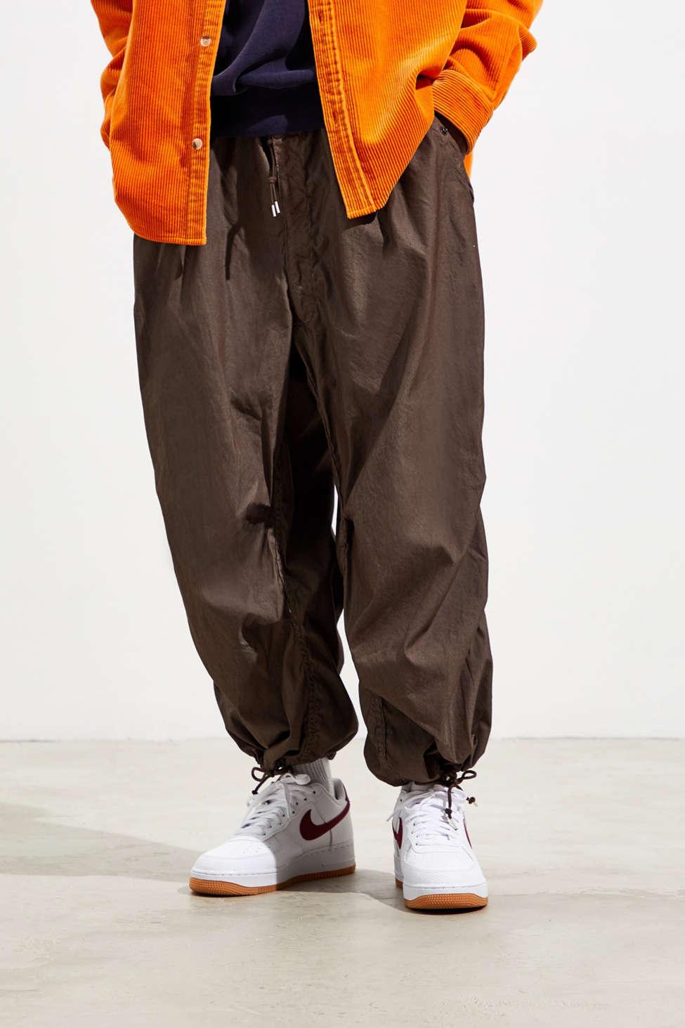 Urban Renewal Vintage Overdyed Baggy Wind Pant in Brown for Men | Lyst
