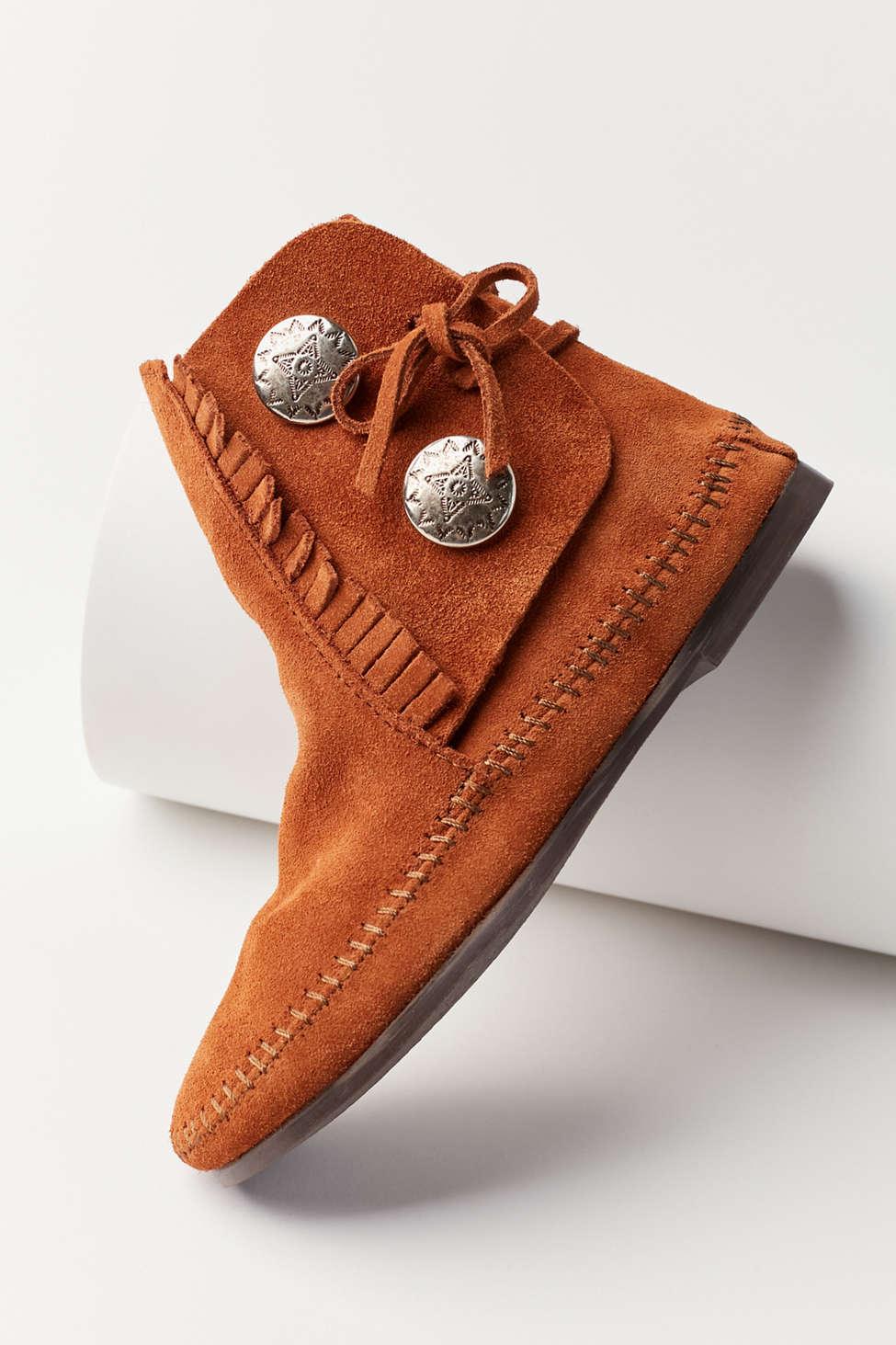 minnetonka hardsole boot