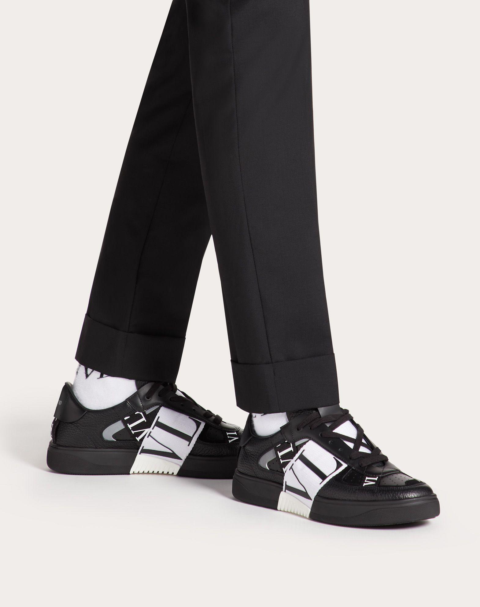 Valentino Garavani Rubber Vl7n Banded Sneakers in Black/White (Black) for  Men - Lyst