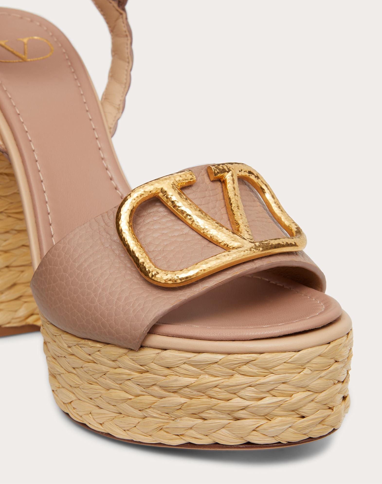 Valentino Garavani Vlogo Signature Metallic Grainy Calfskin Platform Sandal  125 Mm / 4.9 In. | Lyst UK