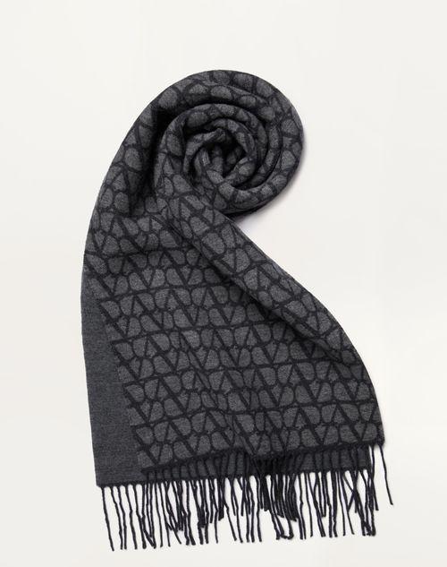 Valentino Garavani Scarves and mufflers for Women | Online