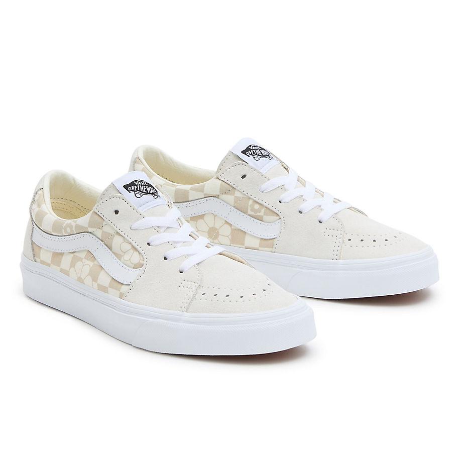 Vans low hot sale top shoes