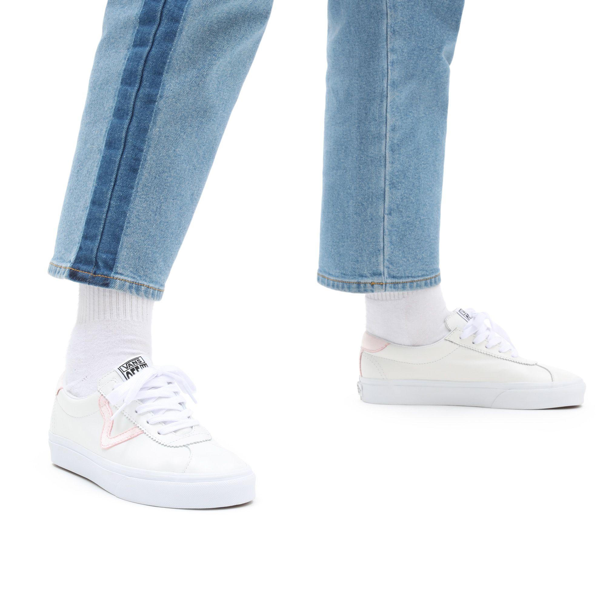 Vans Velvet Sidestripe Sport Shoes in 