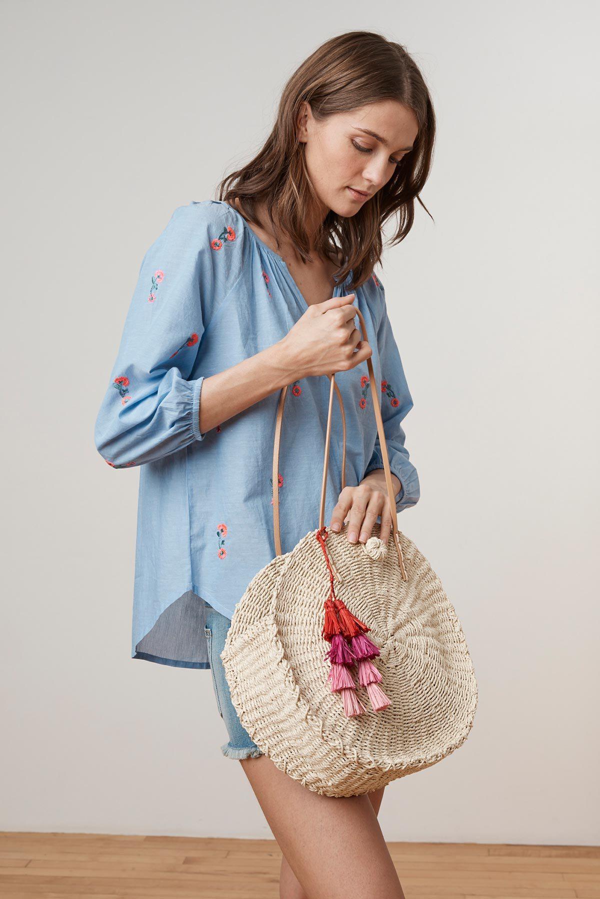 round straw tote bag