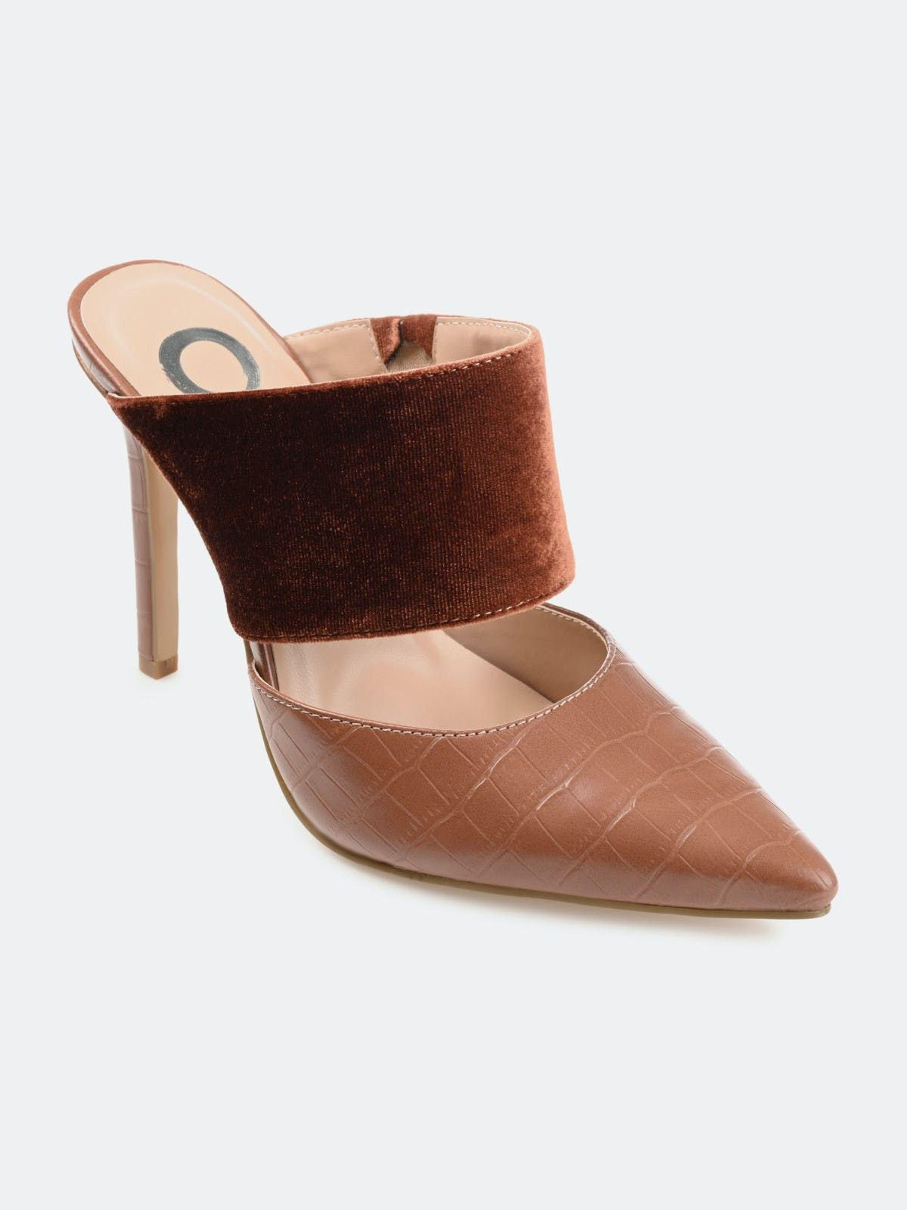 Journee Collection Sutonn Pump in Brown Lyst