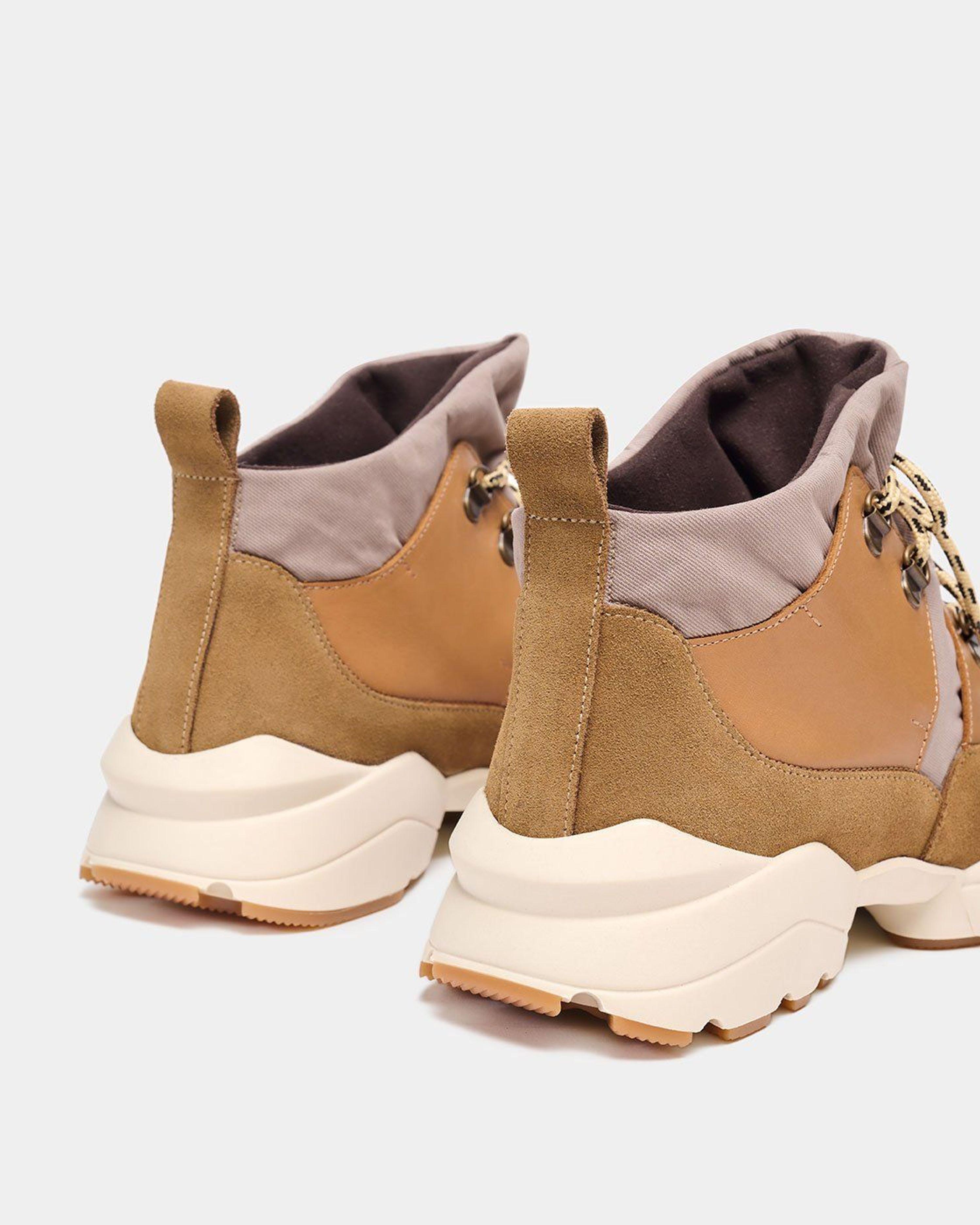 Naguisa Ersa Ankle Boot Camel in Natural | Lyst