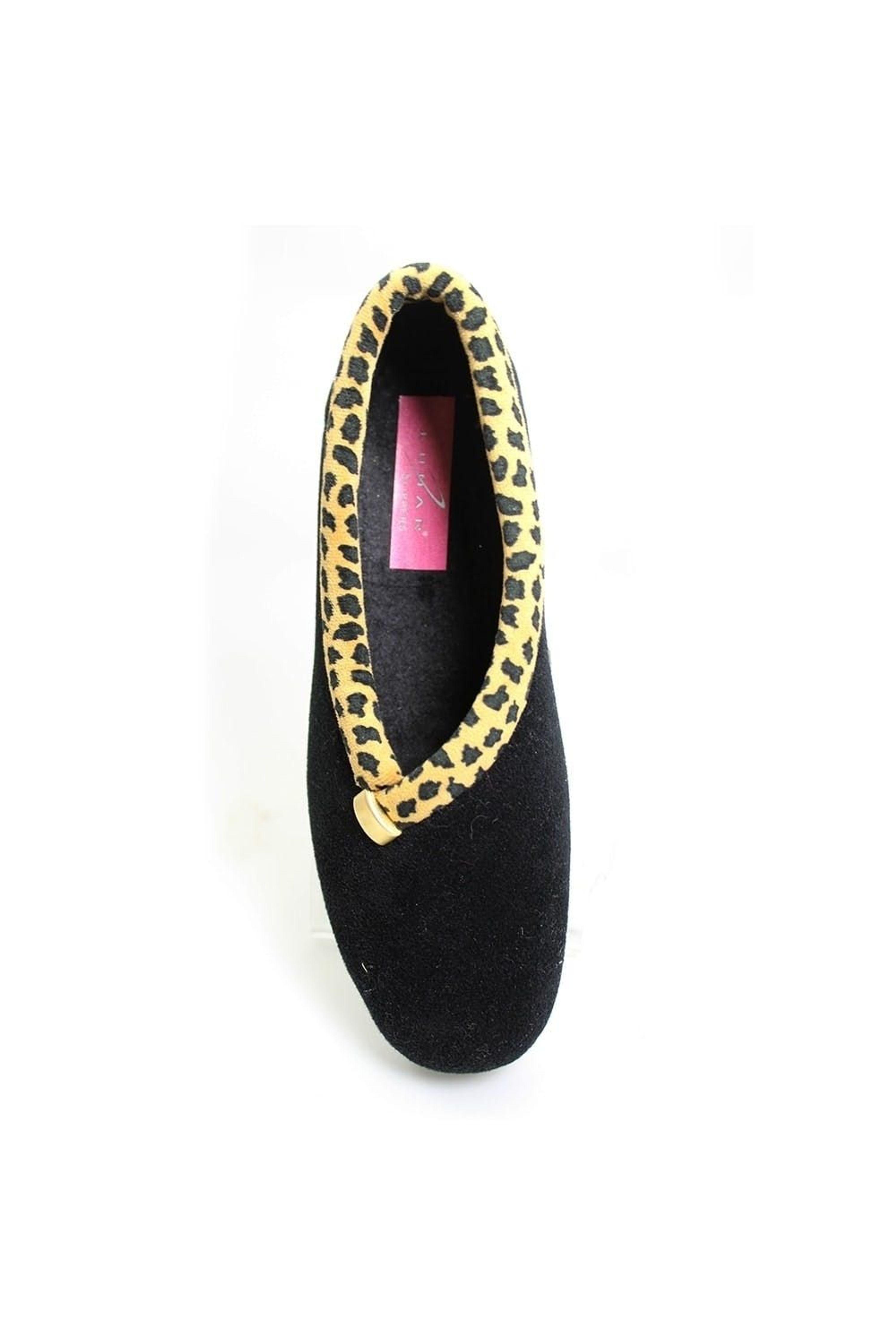 Lunar Paloma Leopard Print Slippers in Black | Lyst