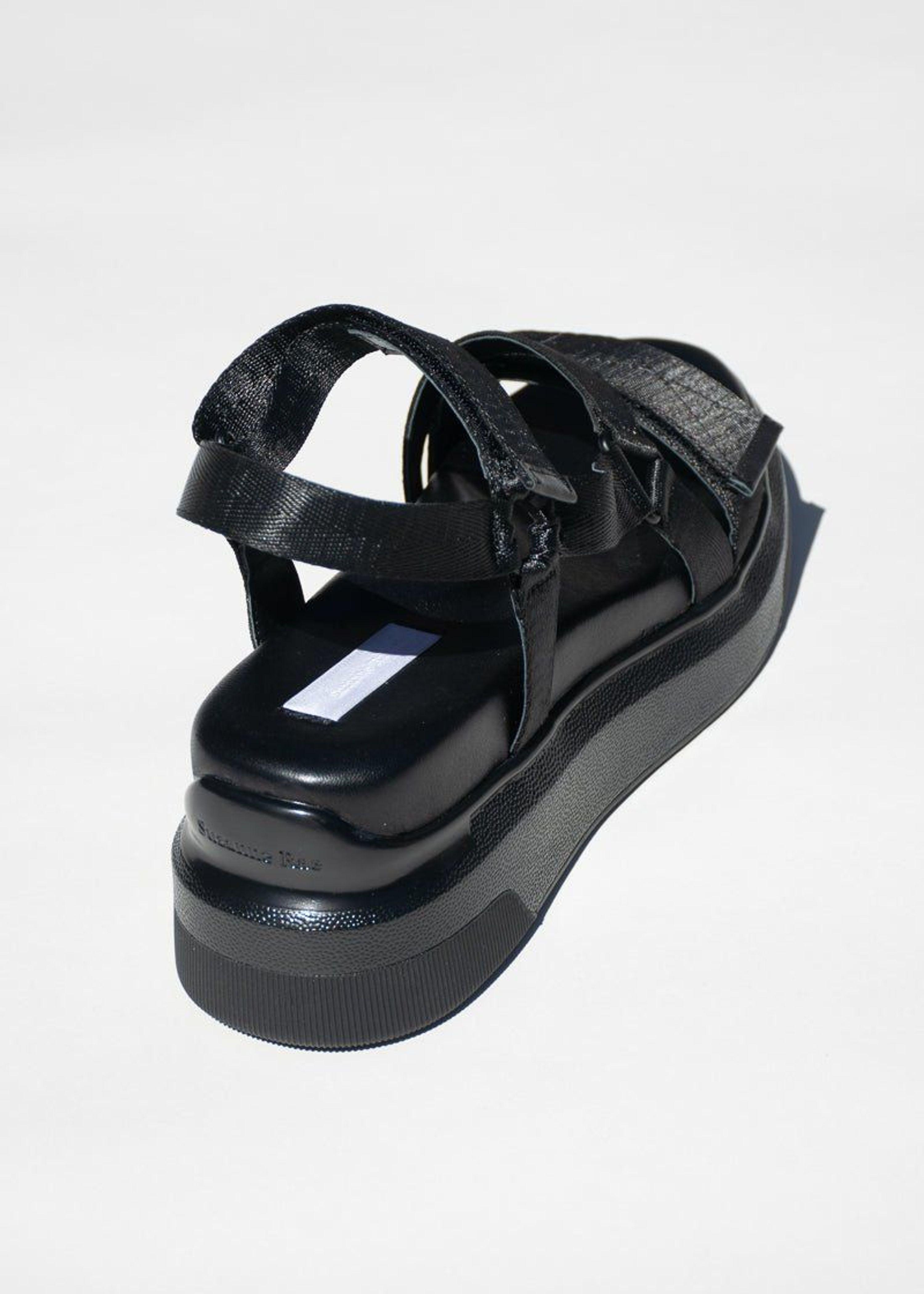Suzanne rae velcro sandal in black sale
