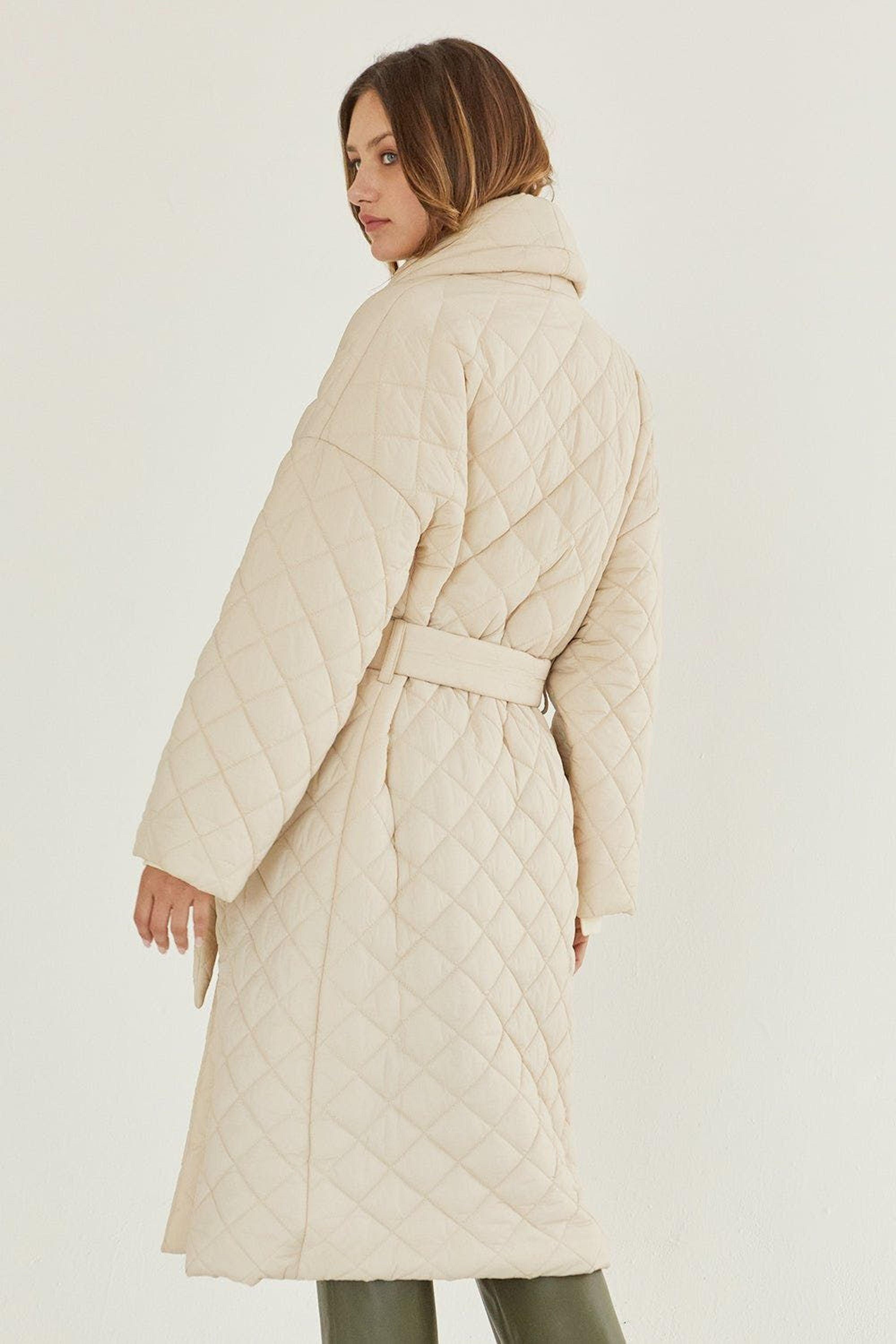 Crescent Adeline Quilted Puffer Wrap Coat in Natural | Lyst