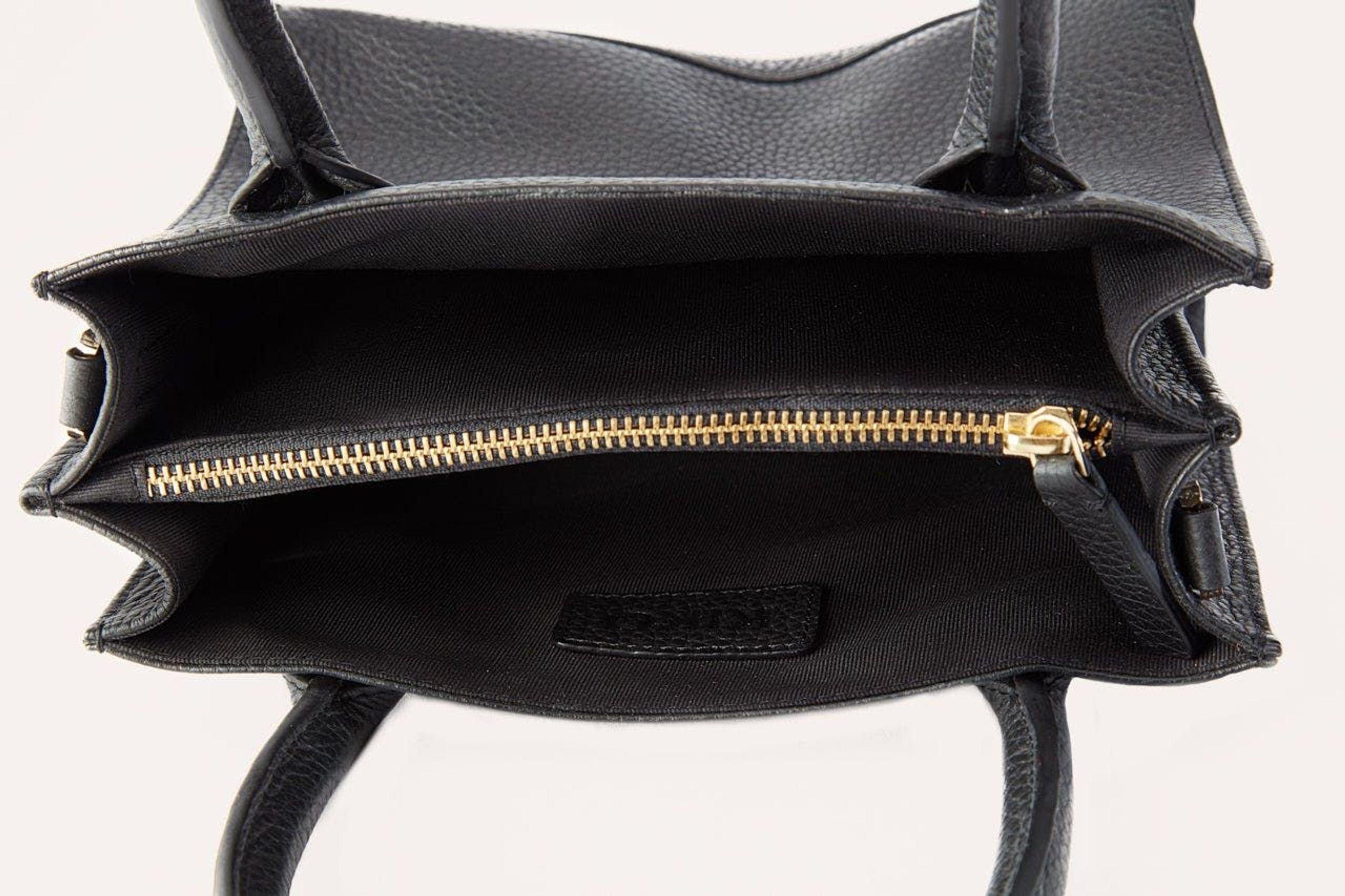 Kiko Leather Simplistic Crossbody in Black Lyst