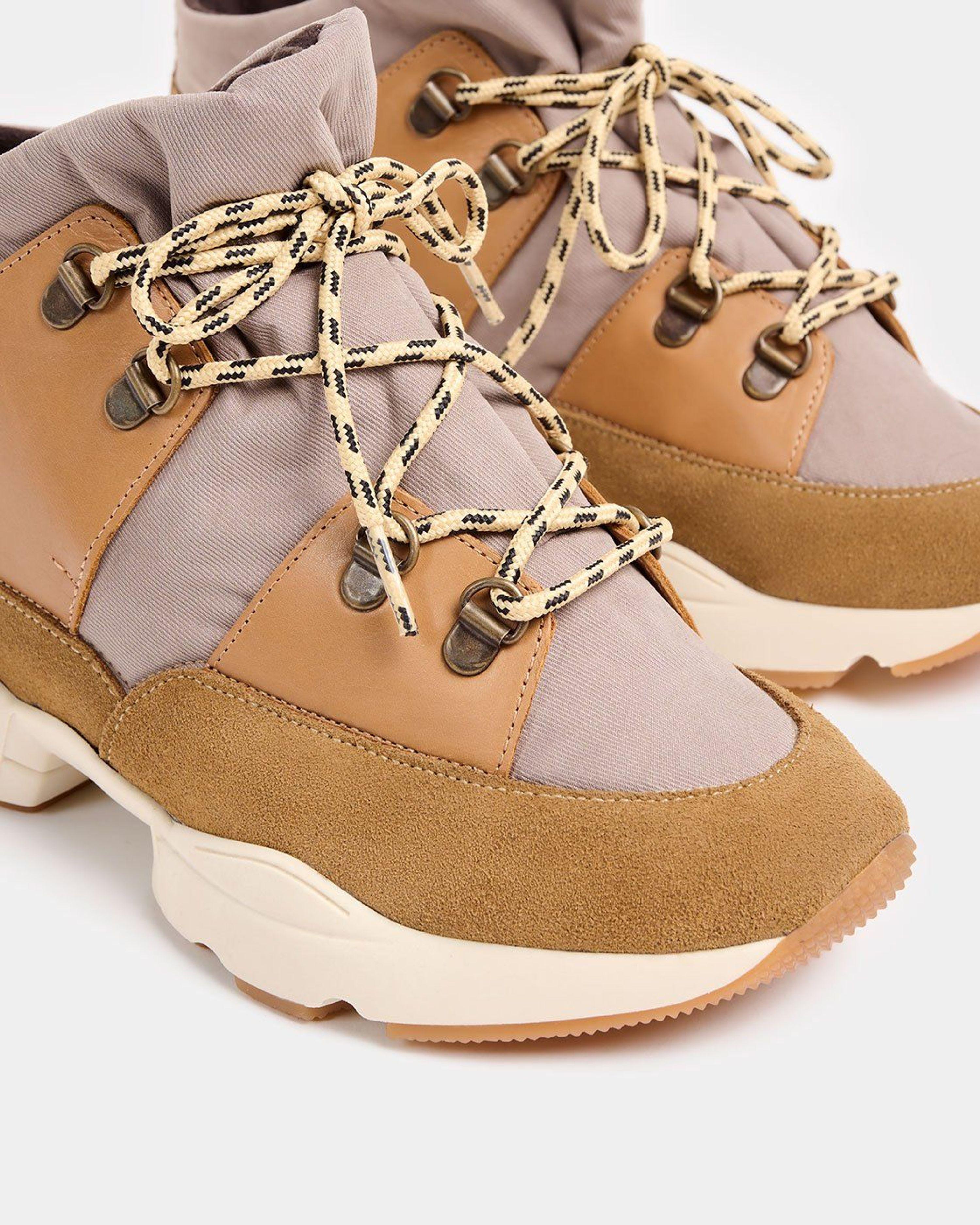 Naguisa Ersa Ankle Boot Camel in Natural | Lyst