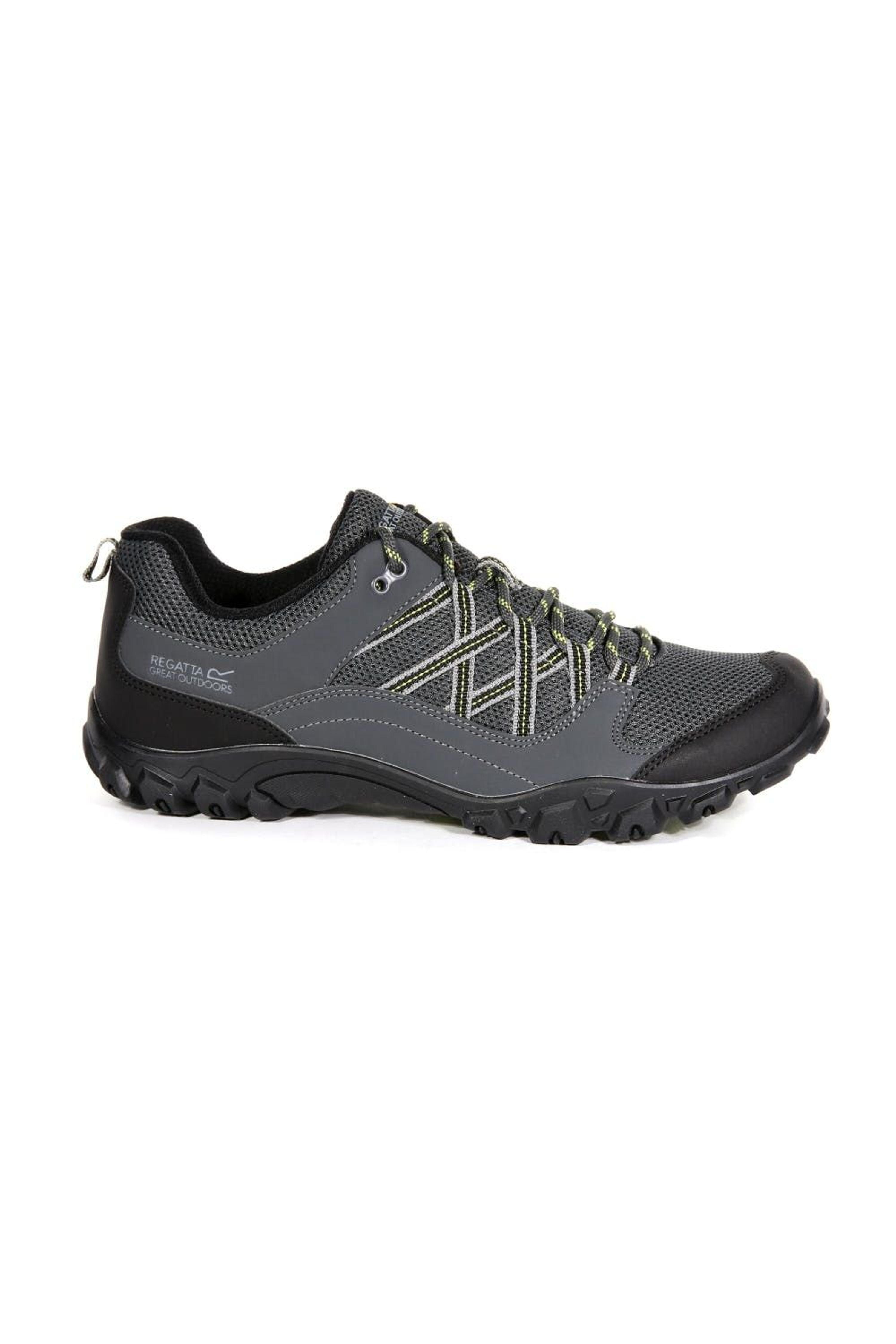 Regatta Edgepoint Iii Low Rise Hiking Shoes in Black for Men | Lyst