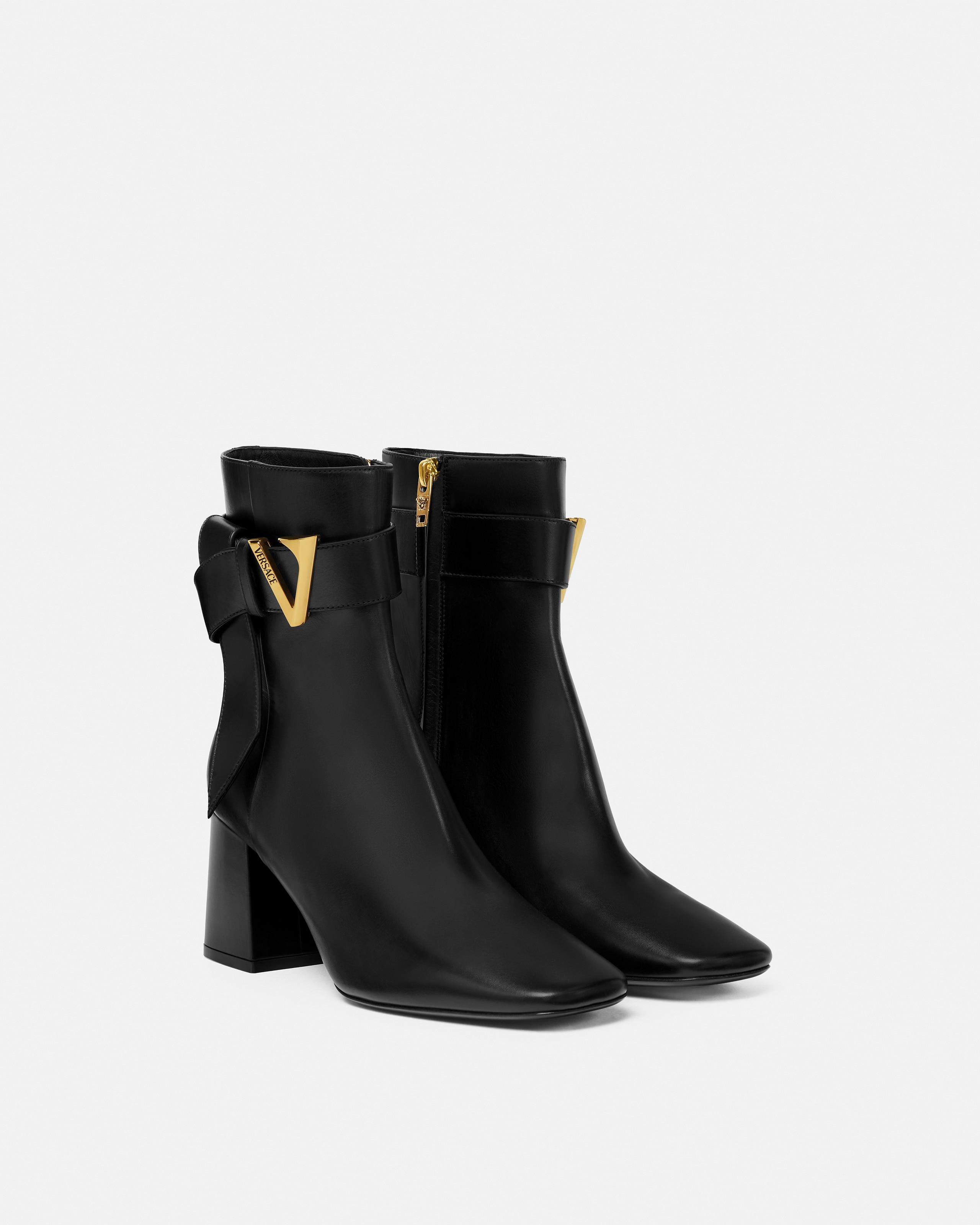 Stivali Versace da donna Sconto online fino al 54% Lyst