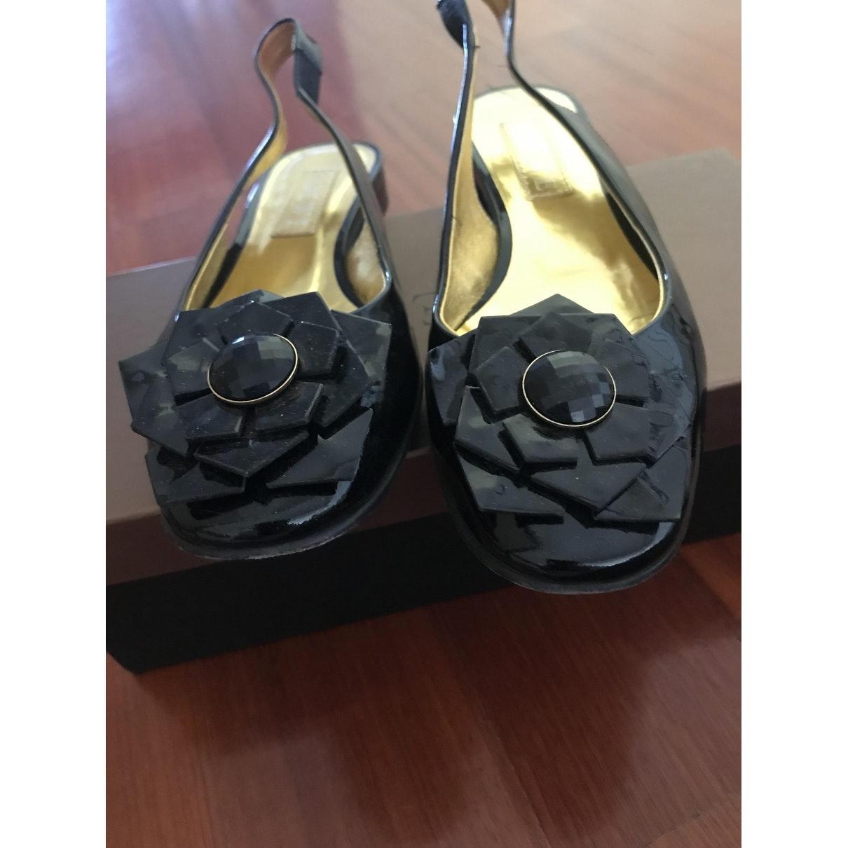 Loewe Patent Leather Sandals in Black - Lyst