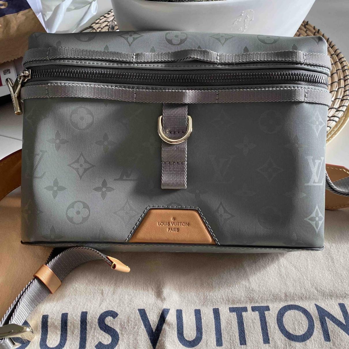 louis vuitton messenger pm titanium