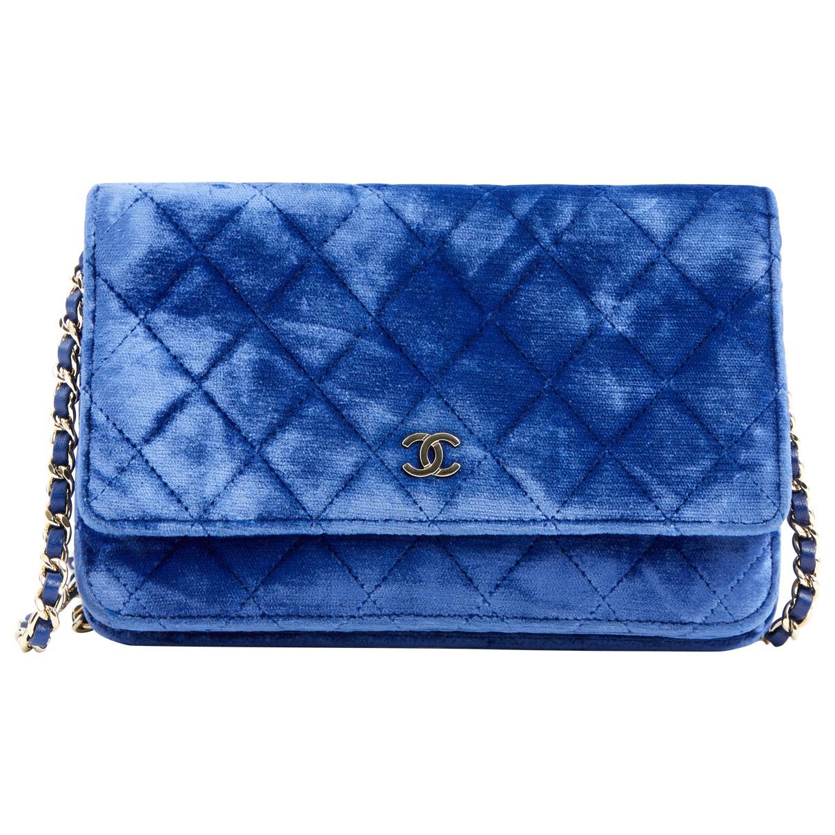chanel crossbody wallet on chain